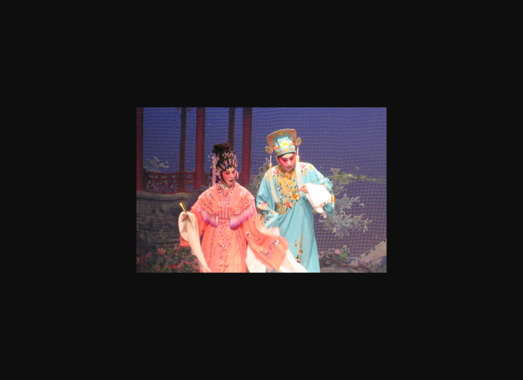 Lingnan Culture for First-Time Visitors: Craft, Opera, Old Streets, and Morning Tea