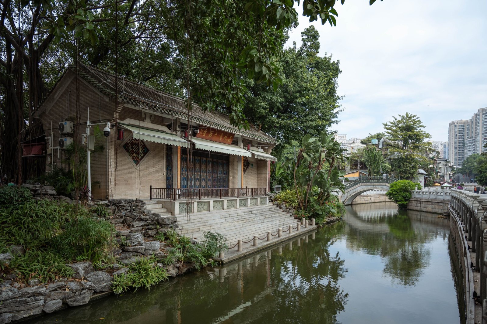 Traditional building and bridge in Guangzhou