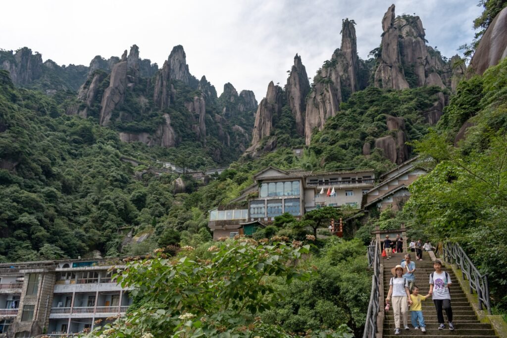 Access and seasonality on Sanqing Mountain (三清山): a practical guide